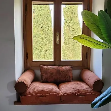 Tuscan Dream, Lux 2-bed Balcony And Pool Apartment